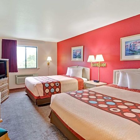 ซูเปอร์ 8 บาย วินด์แฮม อัลเบอร์เคอร์กี เวสต์ Hotel แอลบูเคอร์คี ภายนอก รูปภาพ